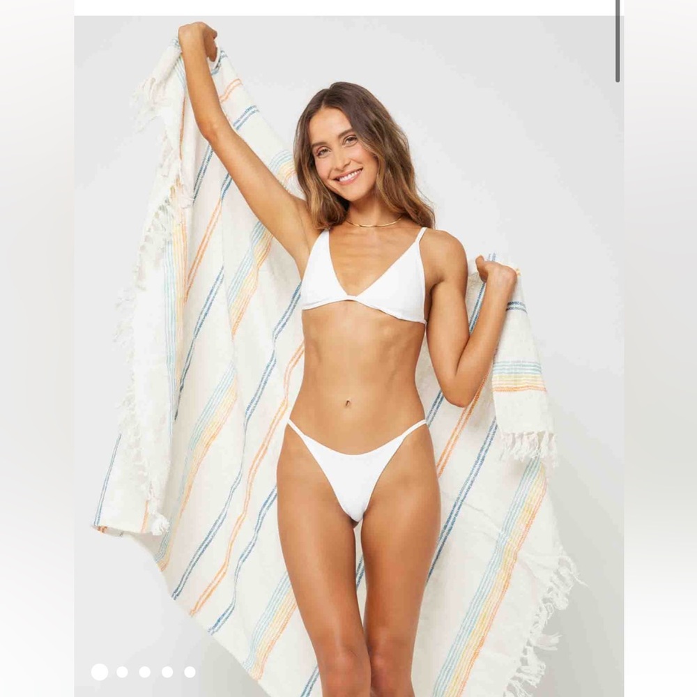 L Space Kimana Beach Blanket Juniper Stripe - Picture 2 of 4